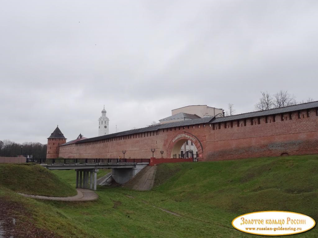 Новгородский Детинец (кремль). Западная стена