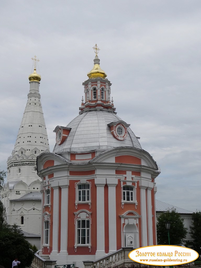 Свято-Троицкая Сергиева лавра. Смоленская церковь