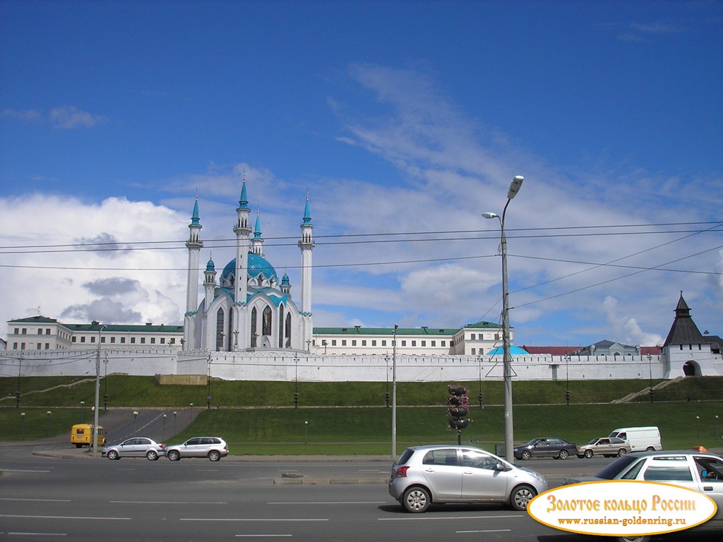 Казанский кремль. Площадь Тысячелетия