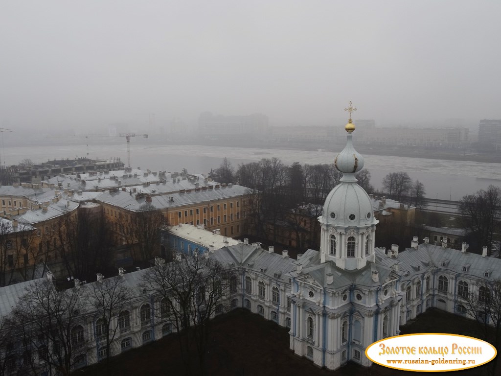 Смольный монастырь. Вид на Неву из северо-западной башни собора