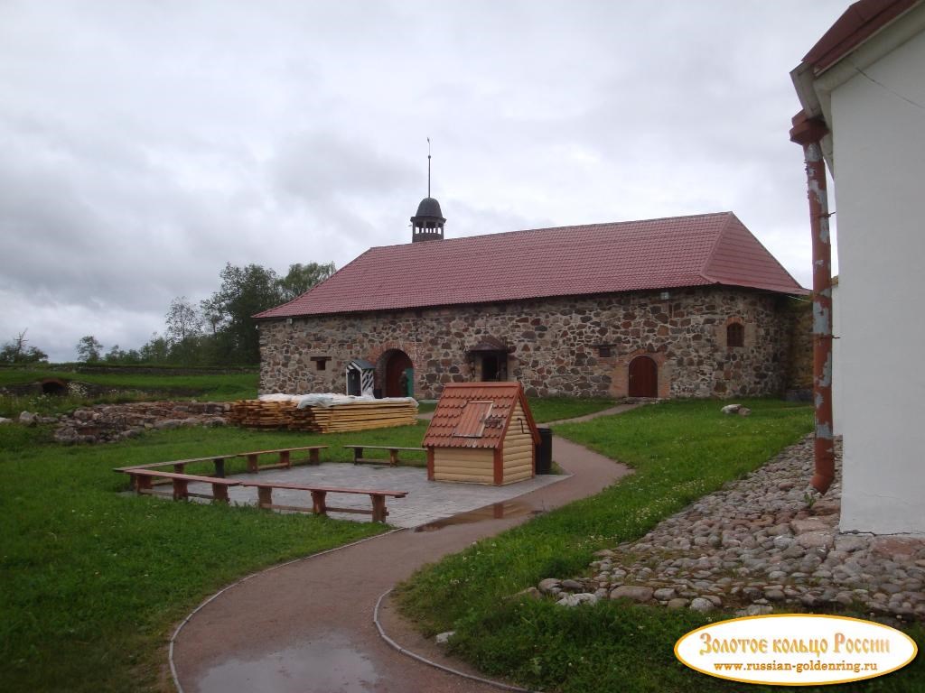 Крепость Корела. Дорога к Артиллерийскому дому