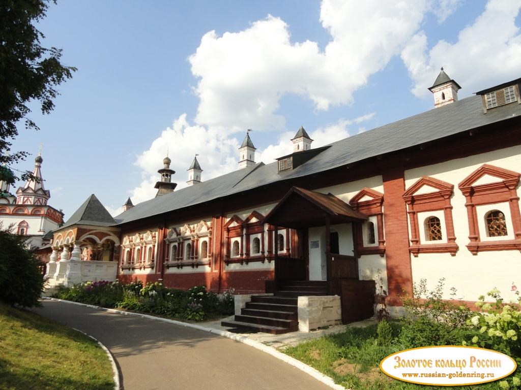 Саввино-Сторожевский монастырь. Царицыны палаты XVII века