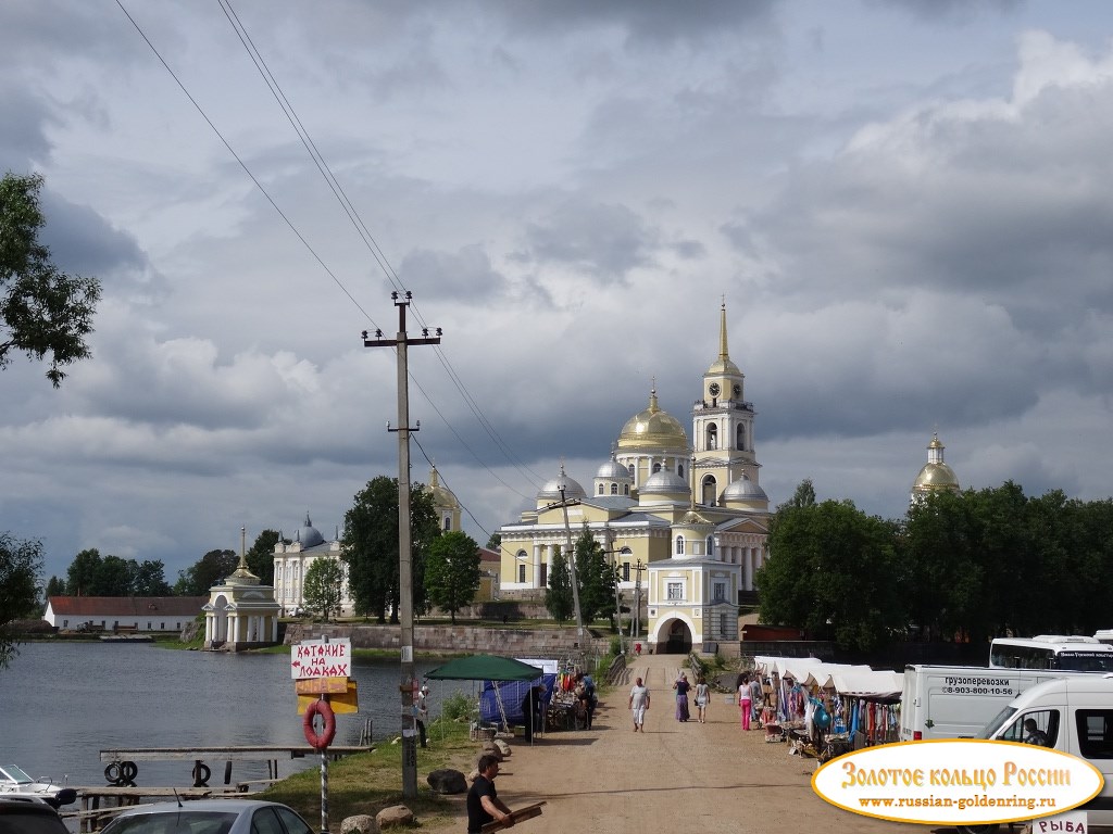 Нило-Столобенская пустынь (Нилова пустынь). Вид с полуострова Светлица