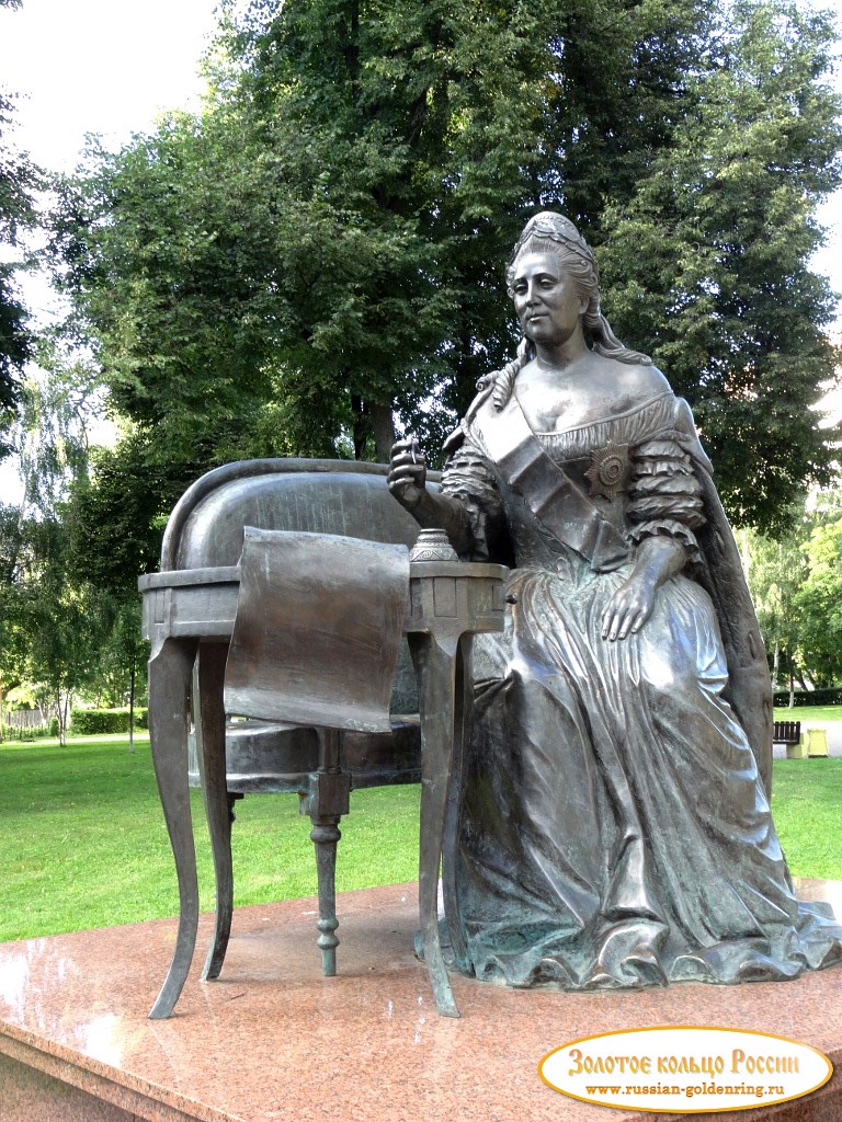 Памятник Екатерине II в Подольске