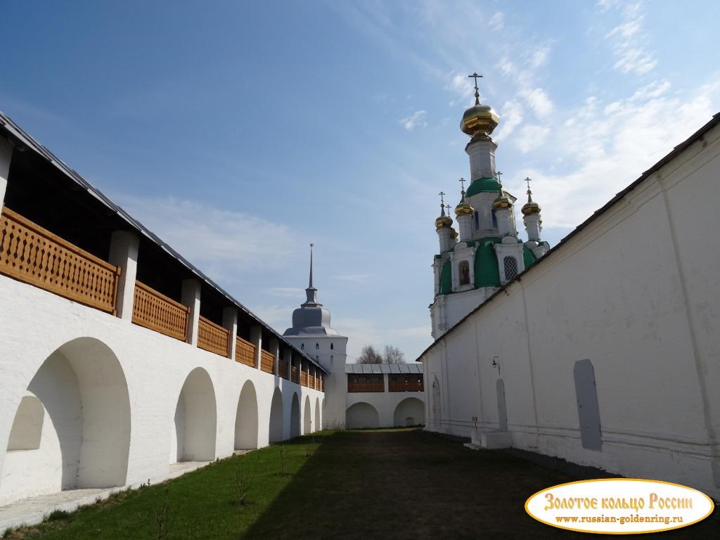 Толгский монастырь. В северной части монастыря