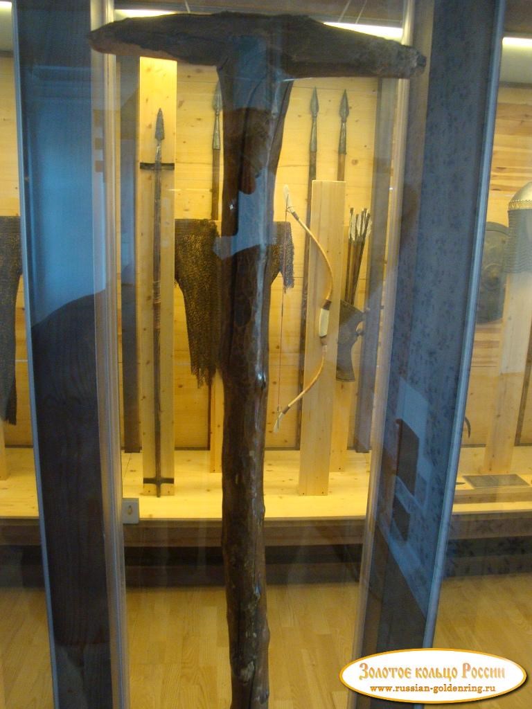 Архиепископские палаты (дворец Олега). Посох Пересвета
