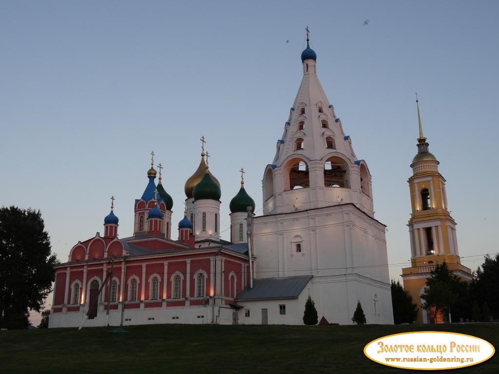 Коломенский Кремль. Тихвинская церковь с колокольней