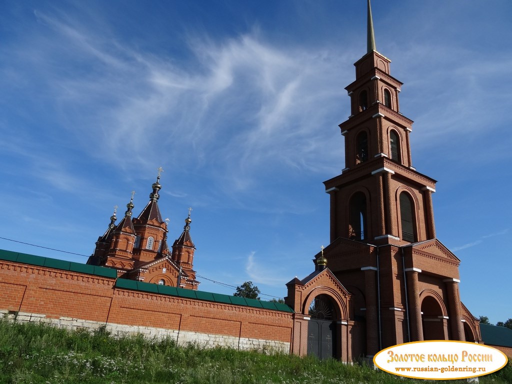 Богородицко-Тихоновский Тюнинский женский монастырь. Вид со стороны дороги