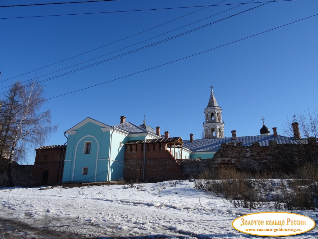 Борисоглебский монастырь. Остатки крепостной стены