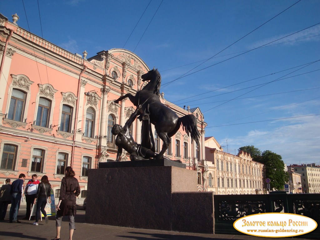 Аничков мост. Укротитель коня (юго-восточная скульптура)