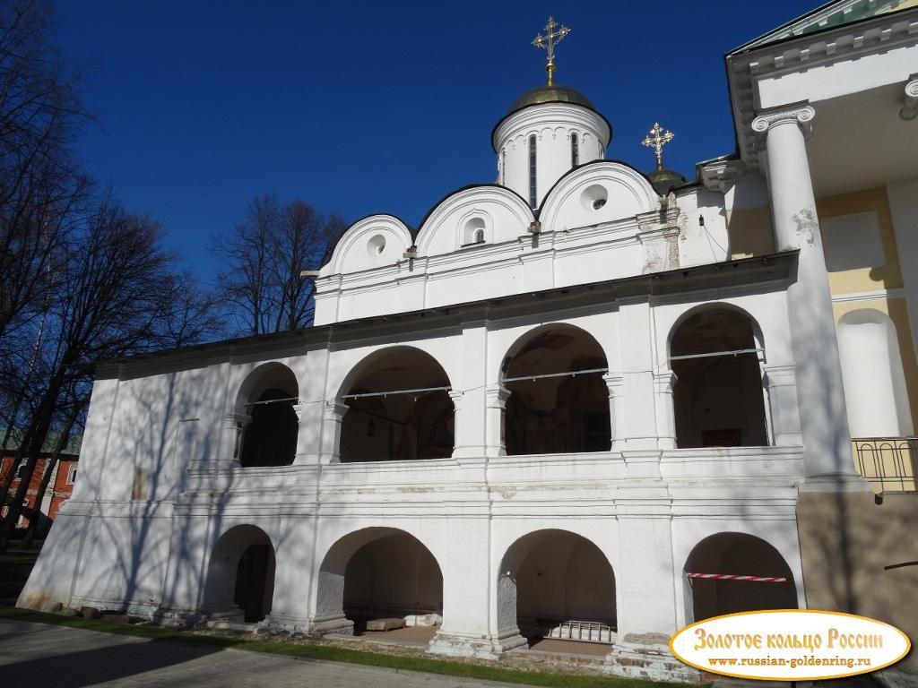 Спасо-Преображенский монастырь. Галереи собора