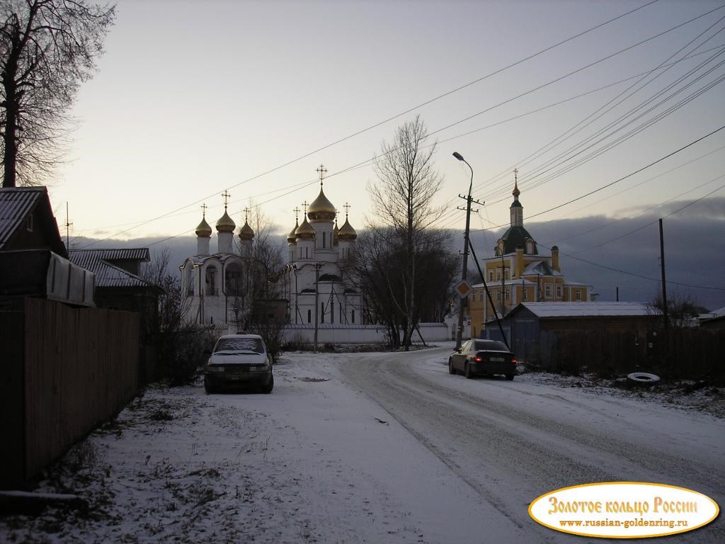 Свято-Никольский монастырь. Вид с улицы Гагарина