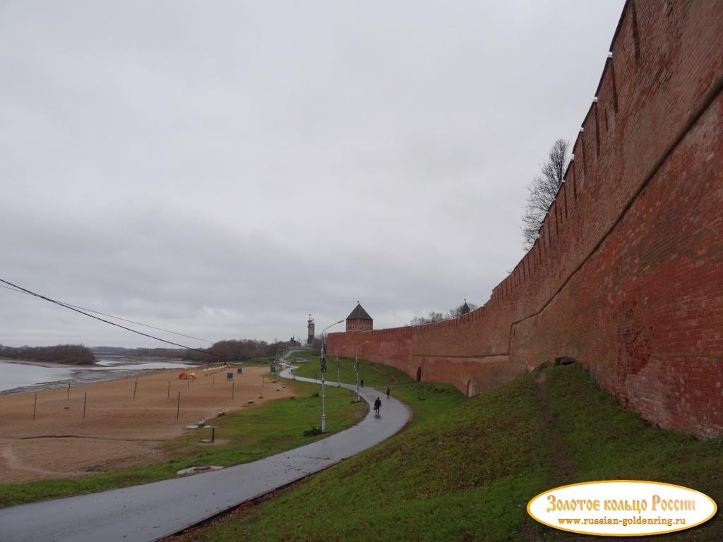 Новгородский Детинец (кремль). Вид на пляж