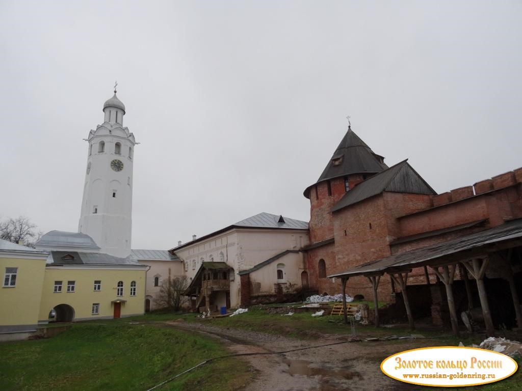 Новгородский Детинец (кремль). Владычный двор