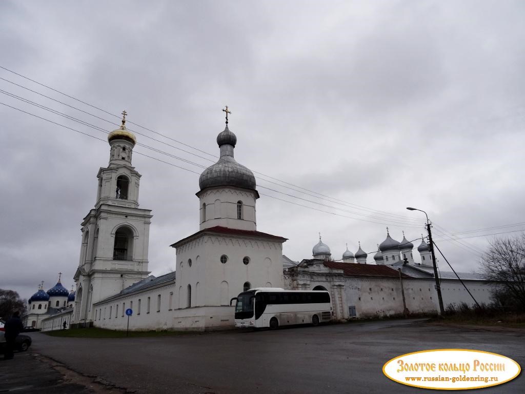 Юрьев мужской монастырь. Конная башня