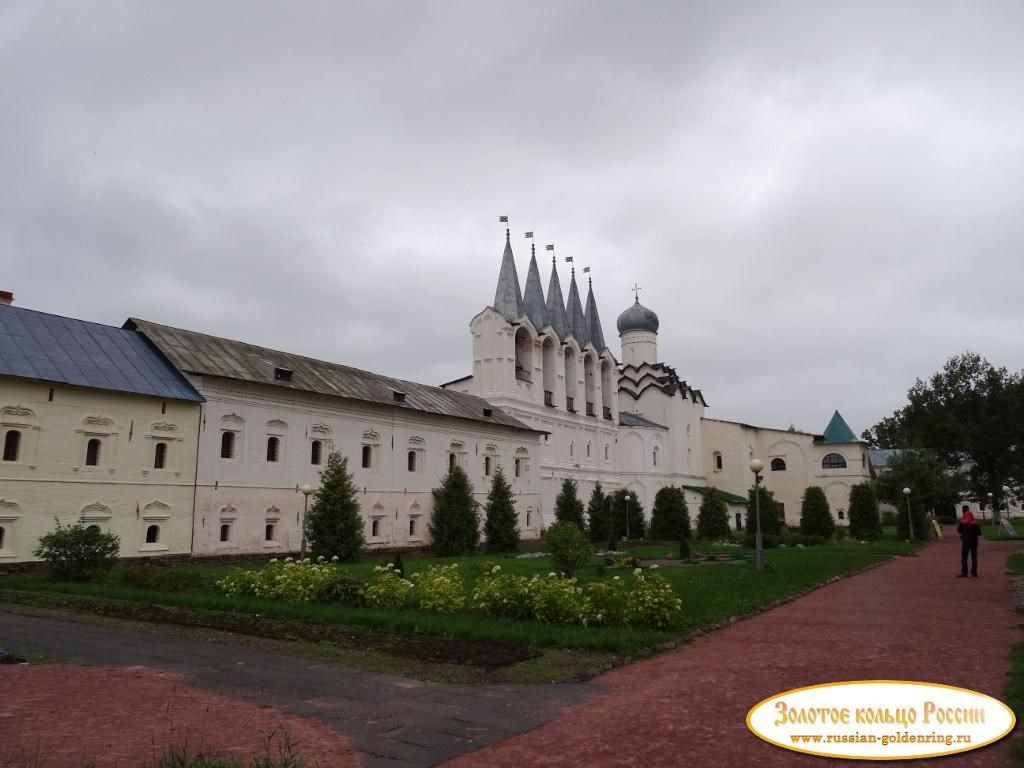 Богородичный Тихвинский Успенский монастырь. Келейные корпуса