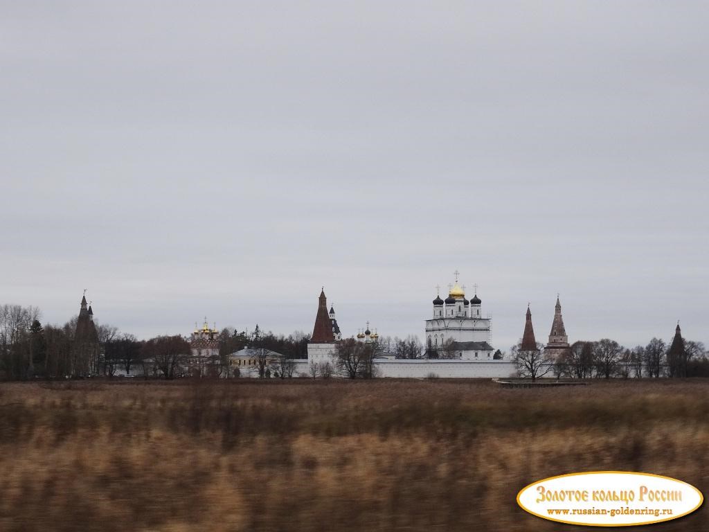 Иосифо-Волоцкий монастырь. Вид с трассы Клин-Волоколамск