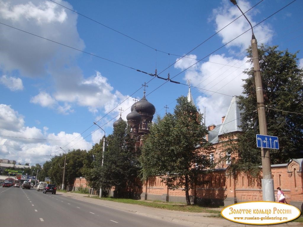 Введенский монастырь. Вид с улицы Спартака