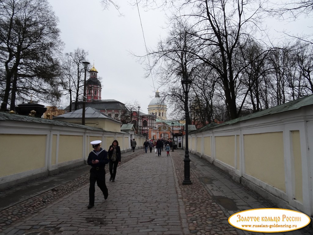 Александро-Невская лавра. Дорога между некрополями