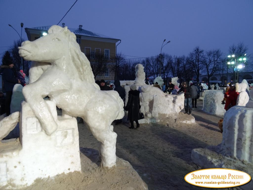 Сусанинская площадь