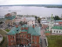 Достопримечательности Нижнего Новгорода. Нижегородский кремль. Вид на площадь Народного Единства со стороны Часовой башни