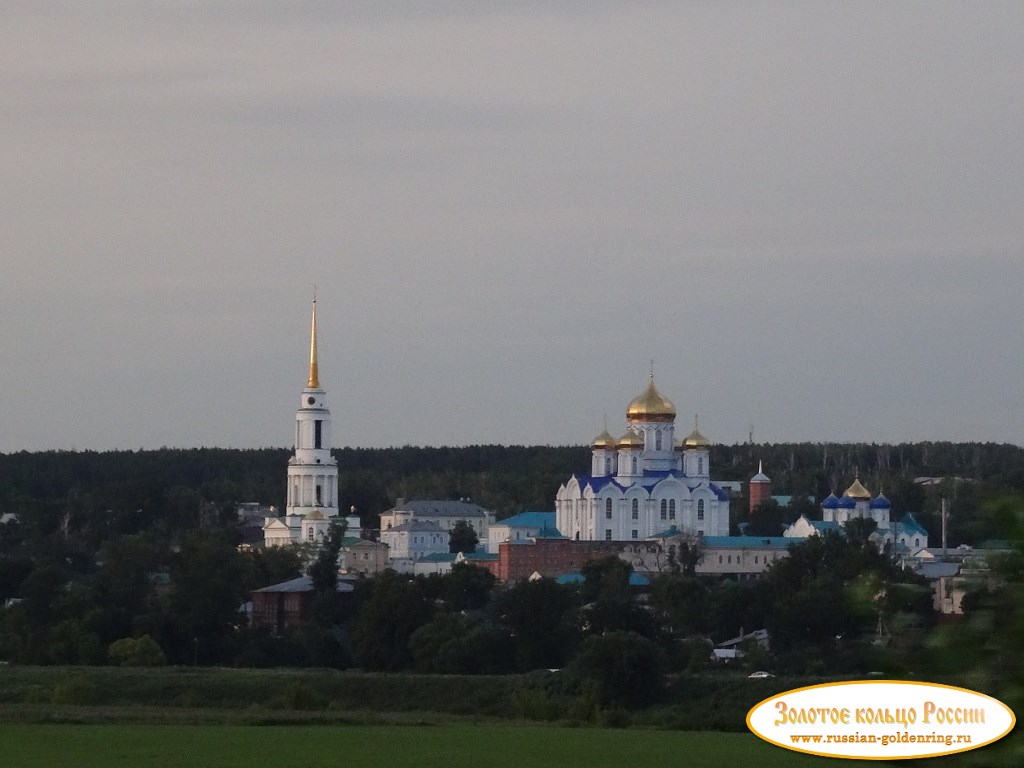 Задонский Рождество-Богородицкий мужской монастырь. Вид с трассы М-4