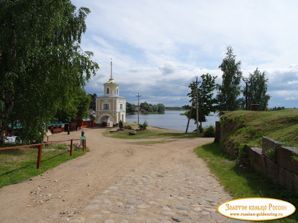 Нило-Столобенская пустынь (Нилова пустынь). Утро в монастыре