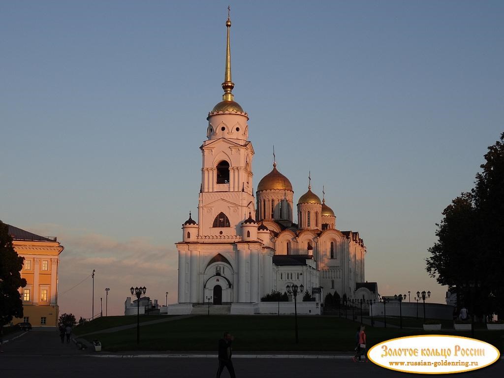 Успенский собор. Летний вечер