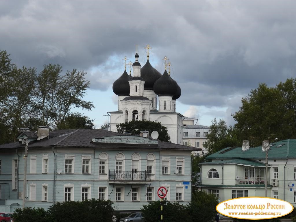 Церковь Николая Чудотворца во Владычной слободе. Вид с Красного моста