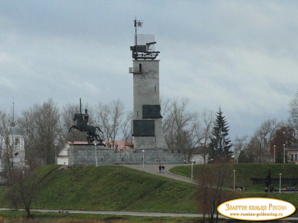 Монумент Победы. Вид с Горбатого моста