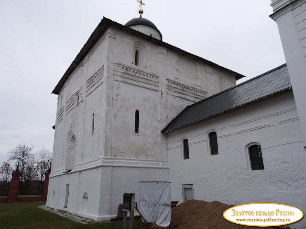 Волоколамский кремль. Воскресенский собор