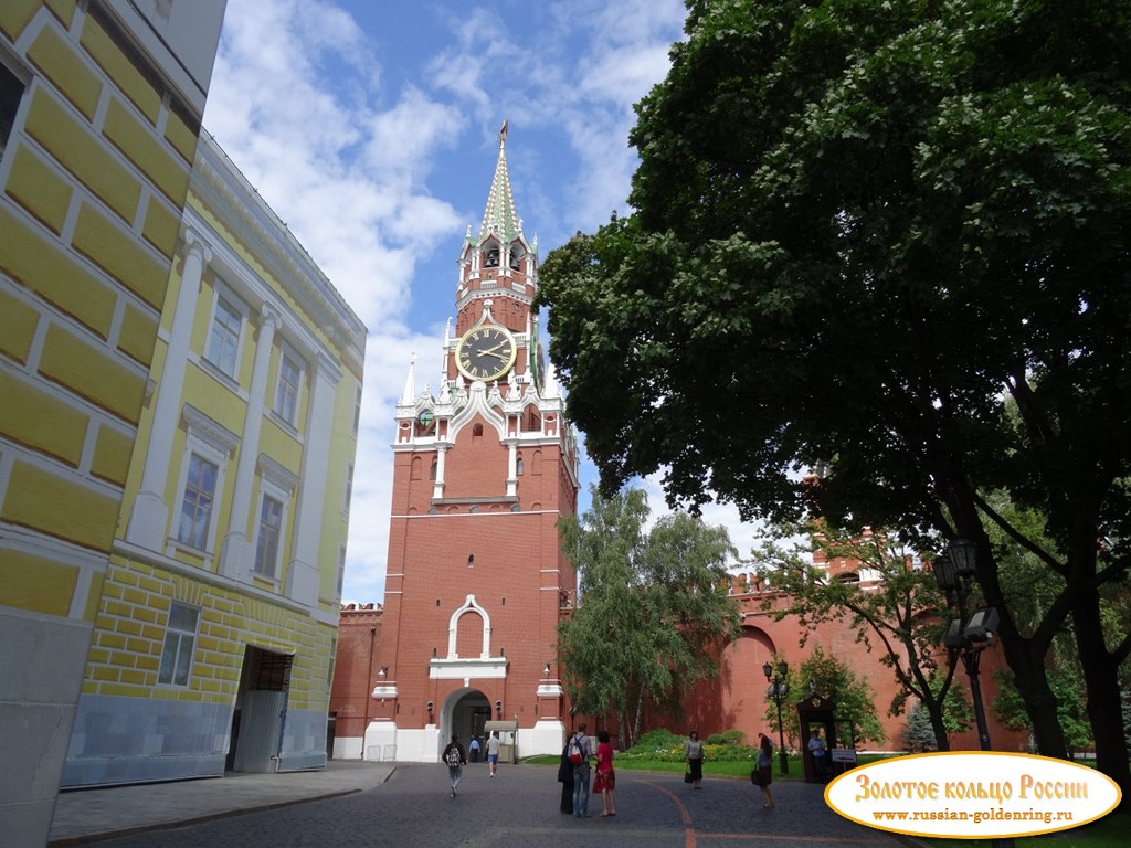 Московский кремль. Выход к Спасским воротам