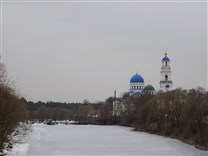 Достопримечательности Калуги. Тихонова пустынь. Вид со стороны пруда