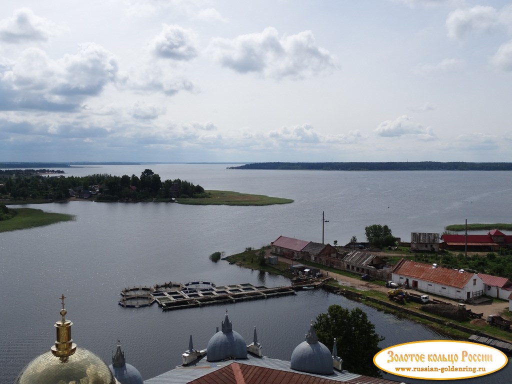 Озеро Селигер. Вид с колокольни Ниловой пустыни