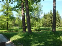 Достопримечательности Санкт-Петербурга. Екатерининский парк. Ручей возле пирамиды