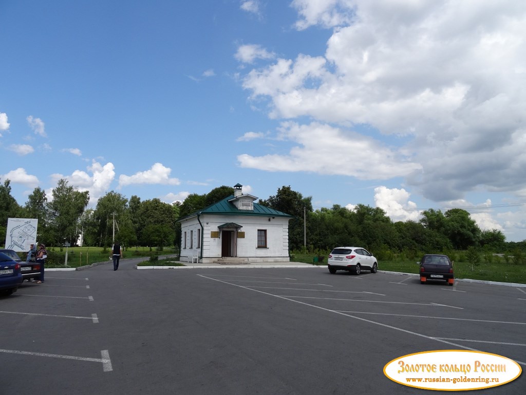 Куликово поле (Красный холм). Автостоянка