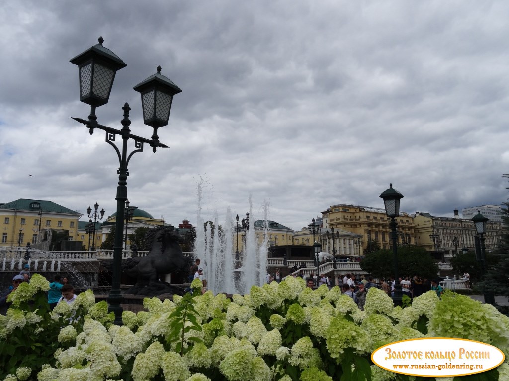 Александровский сад. Лето в Москве