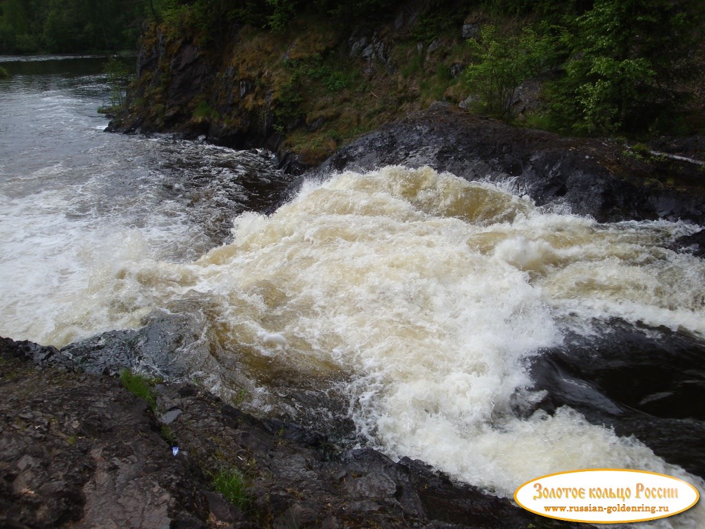 Водопад Кивач. Бурные воды реки Суна