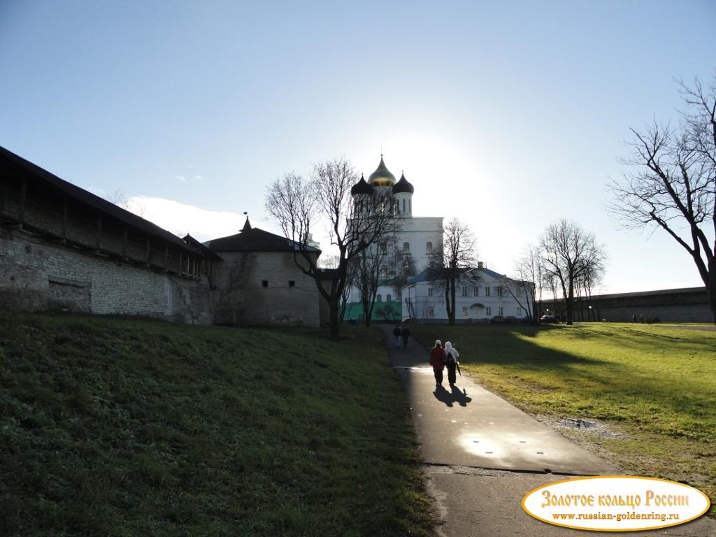 Кремль (Кром). На территории кремля