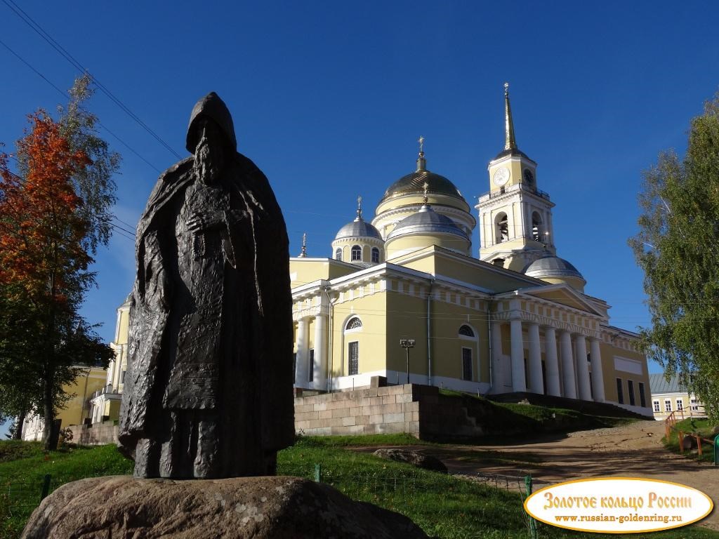 Нило-Столобенская пустынь (Нилова пустынь). Памятник преподобному Нилу