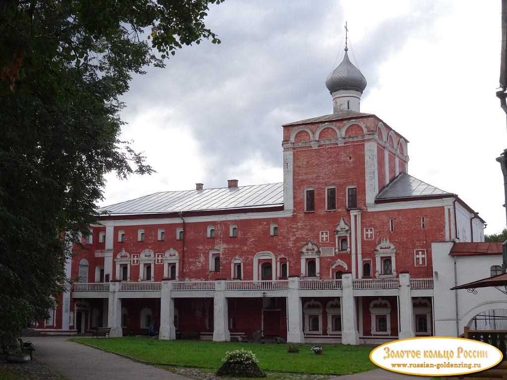 Архиерейский двор (комплекс XVII — XVIII века). Симоновский корпус