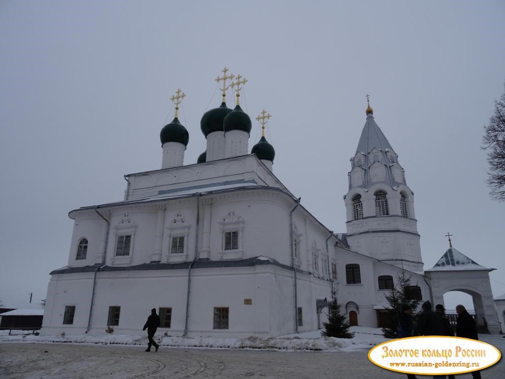 Никитский монастырь. Благовещенская церковь с трапезной