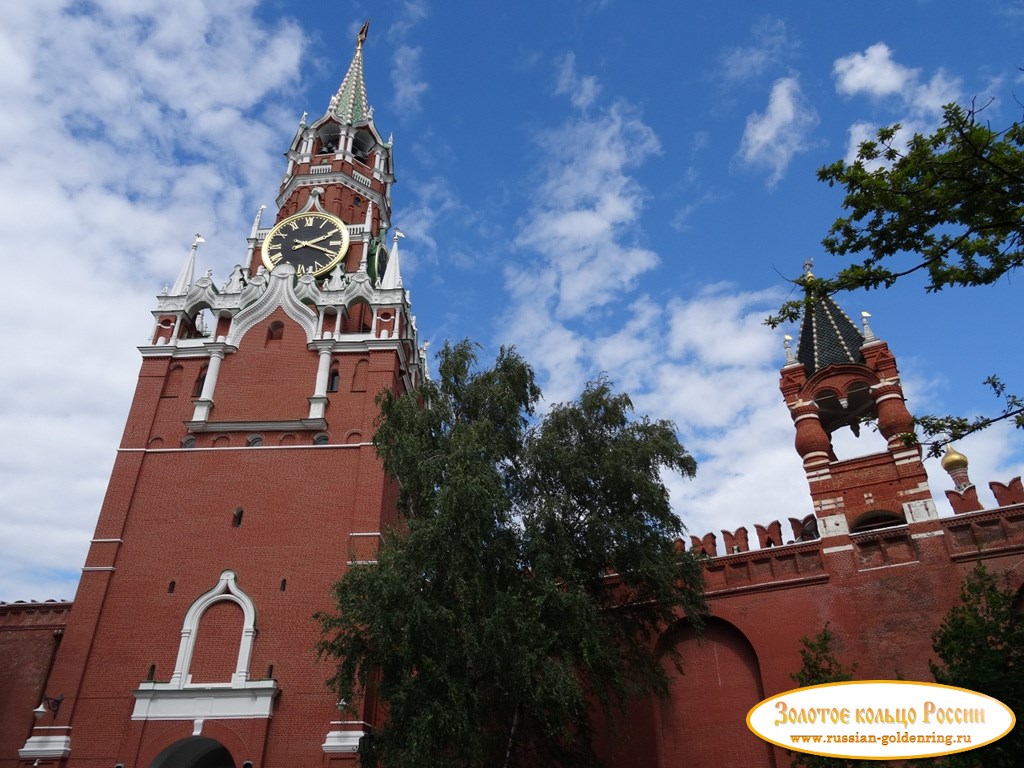 Московский кремль. Спасская и Царская башни