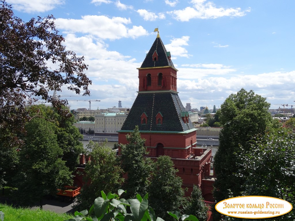 Московский кремль. Тайницкая башня