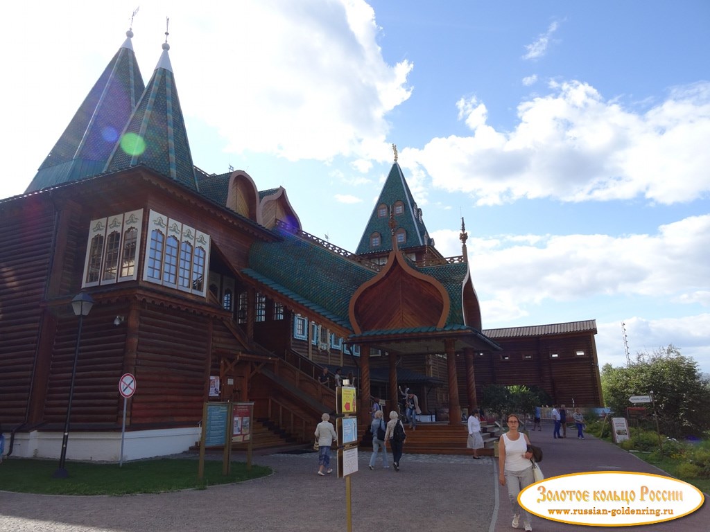 Дворец Алексея Михайловича в Коломенском. Двор цариц