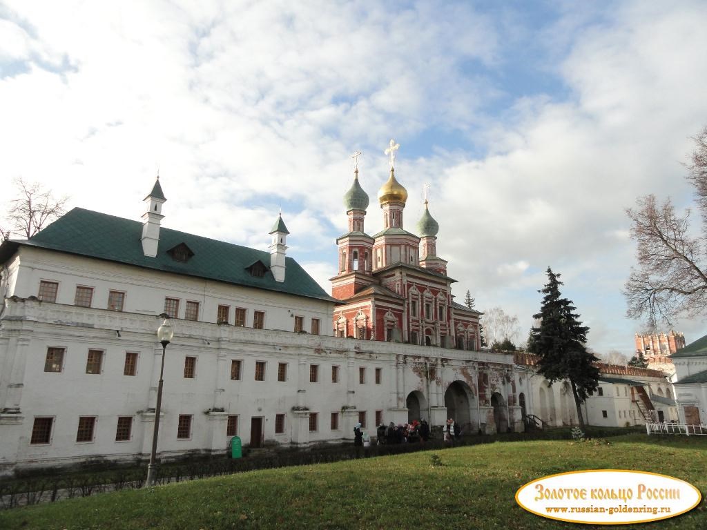 Новодевичий монастырь. Мариинские палаты и Покровская церковь