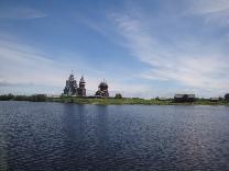 . Архитектурный ансамбль Кижи. Вид на музей с воды