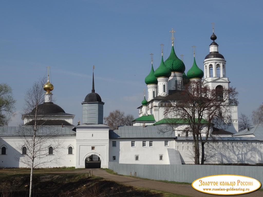 Толгский монастырь. Восточные ворота