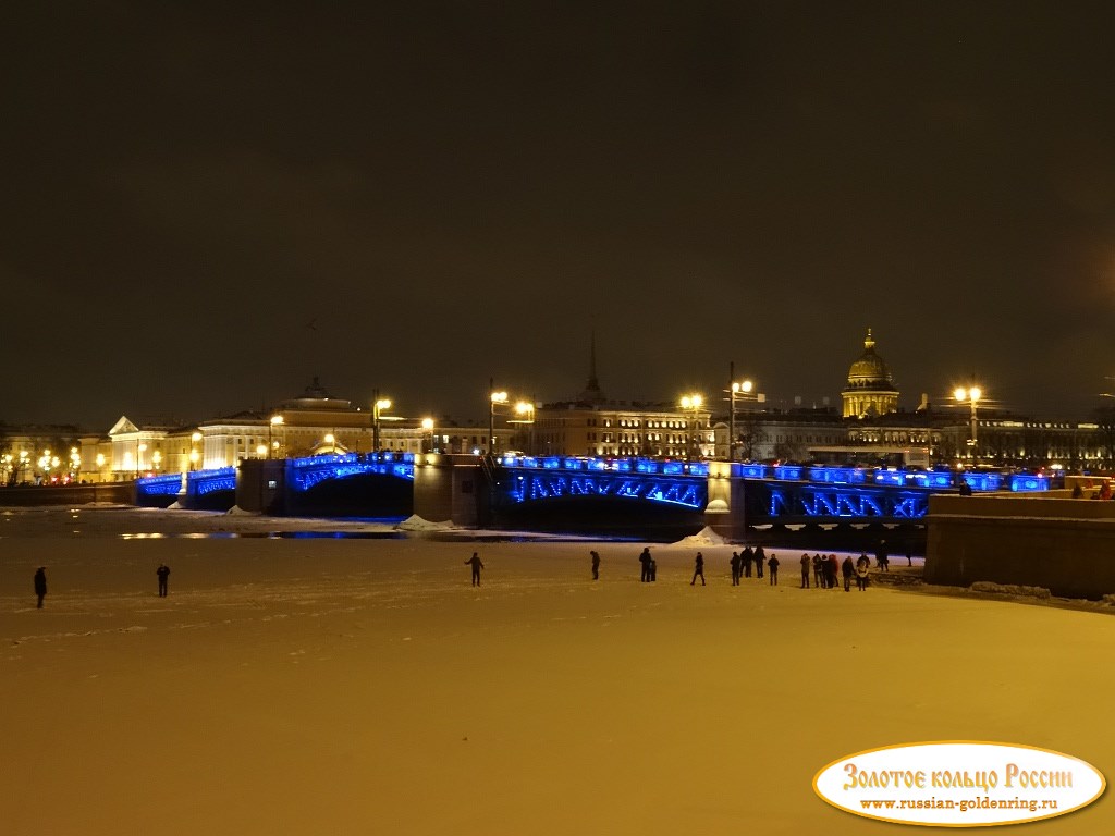 Река Нева. Дворцовый мост