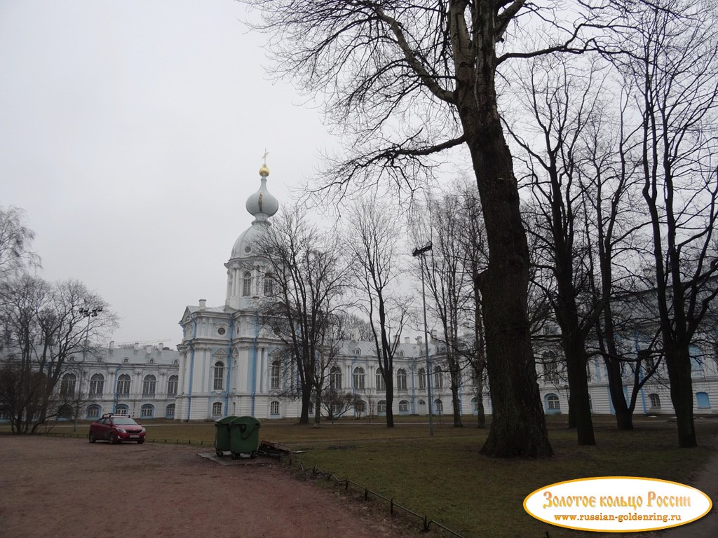 Смольный монастырь